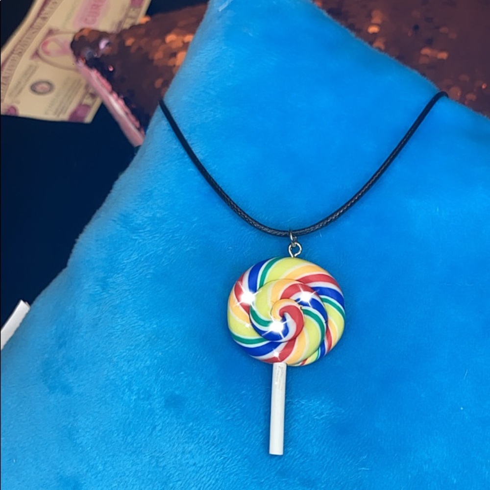 Necklace - Picture 1 of 1